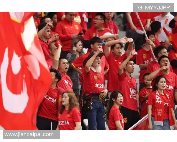 亚洲杯决赛激战正酣，谁能笑到最后捧起荣耀之杯？